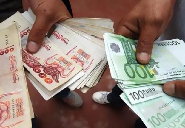 Face à l’Euro et au Dollar : le Dinar Algérien repart à la baisse