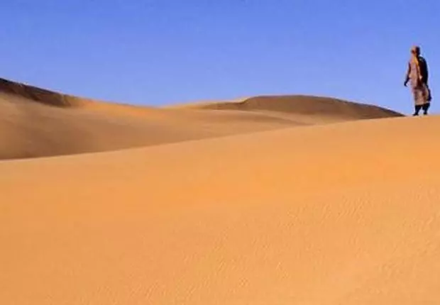 Mort mystérieuse au Sahara : un jeune homme retrouvé mort à Illizi