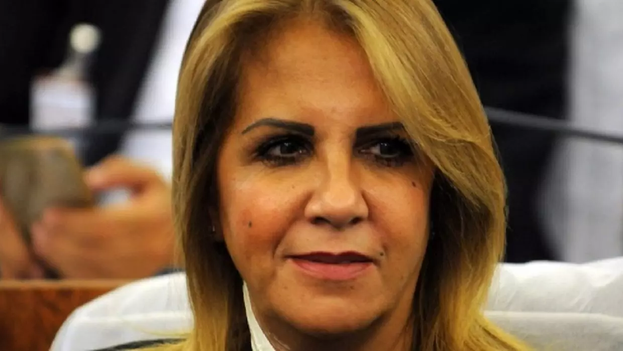 Saïda Neghza fustige le « FCE » et réitère ses éloges à Rebrab