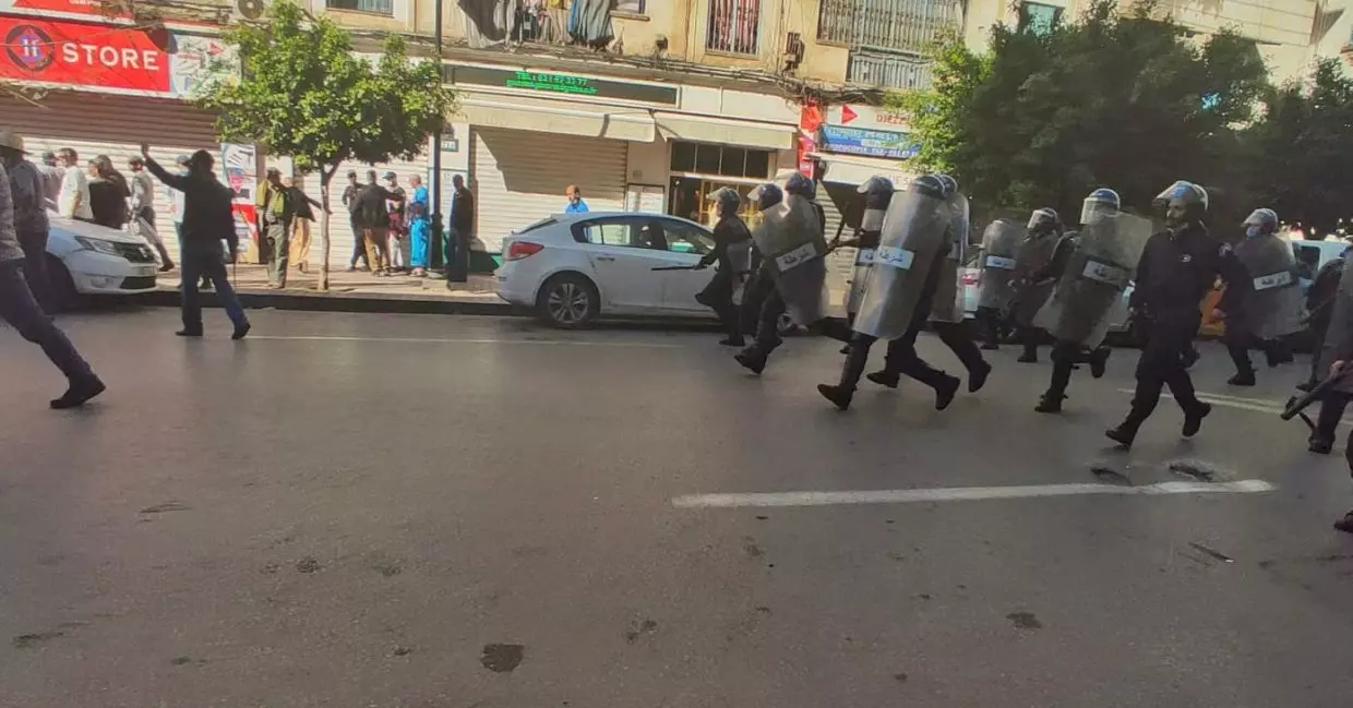 Hirak à Alger : La marche violemment dispersée à Ruisseau
