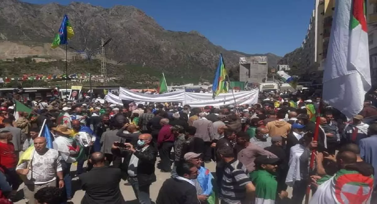 08 mai 1945 : marche grandiose à Kherrata