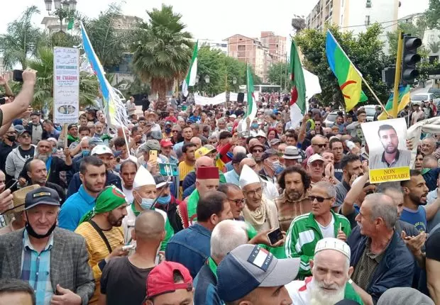 119e vendredi à Tizi Ouzou : La marche a drainé des milliers de personnes