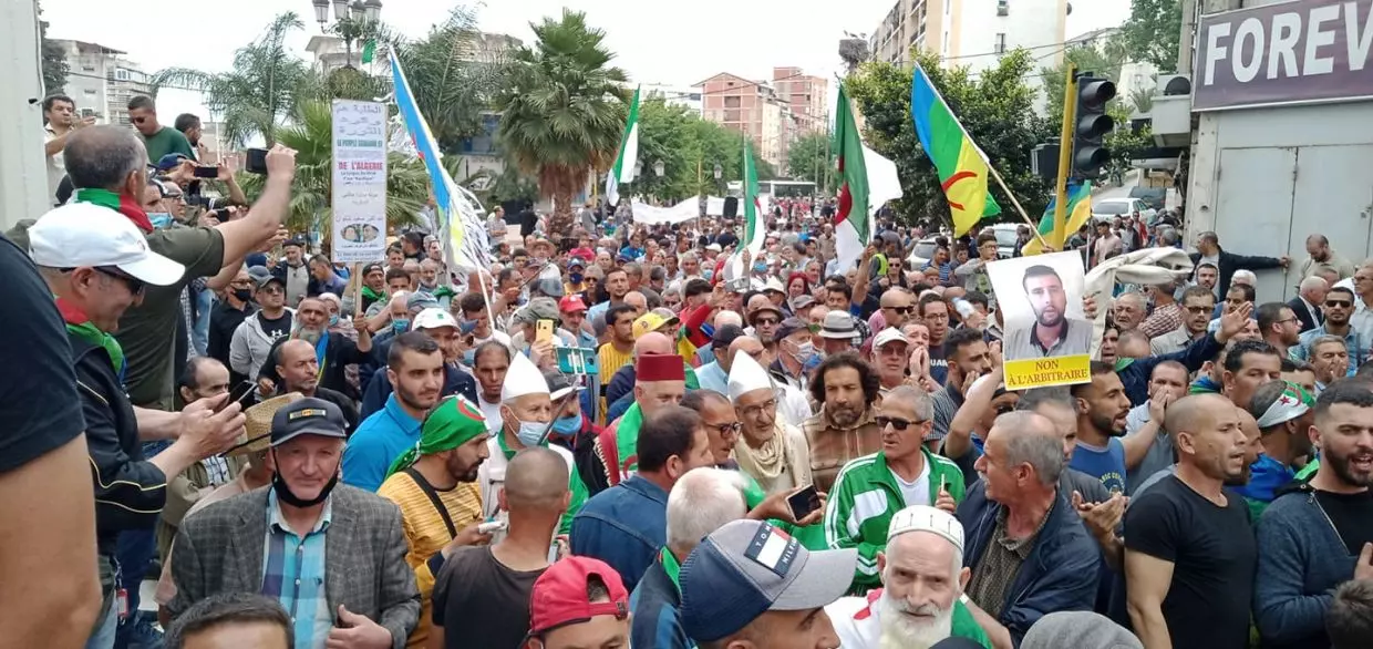 119e vendredi à Tizi Ouzou : La marche a drainé des milliers de personnes