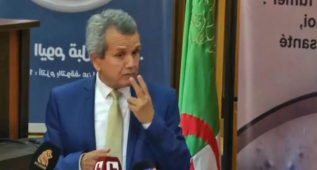 Quand Benbouzid raconte son expérience avec la cigarette