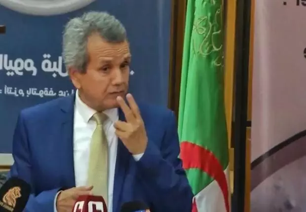 Quand Benbouzid raconte son expérience avec la cigarette