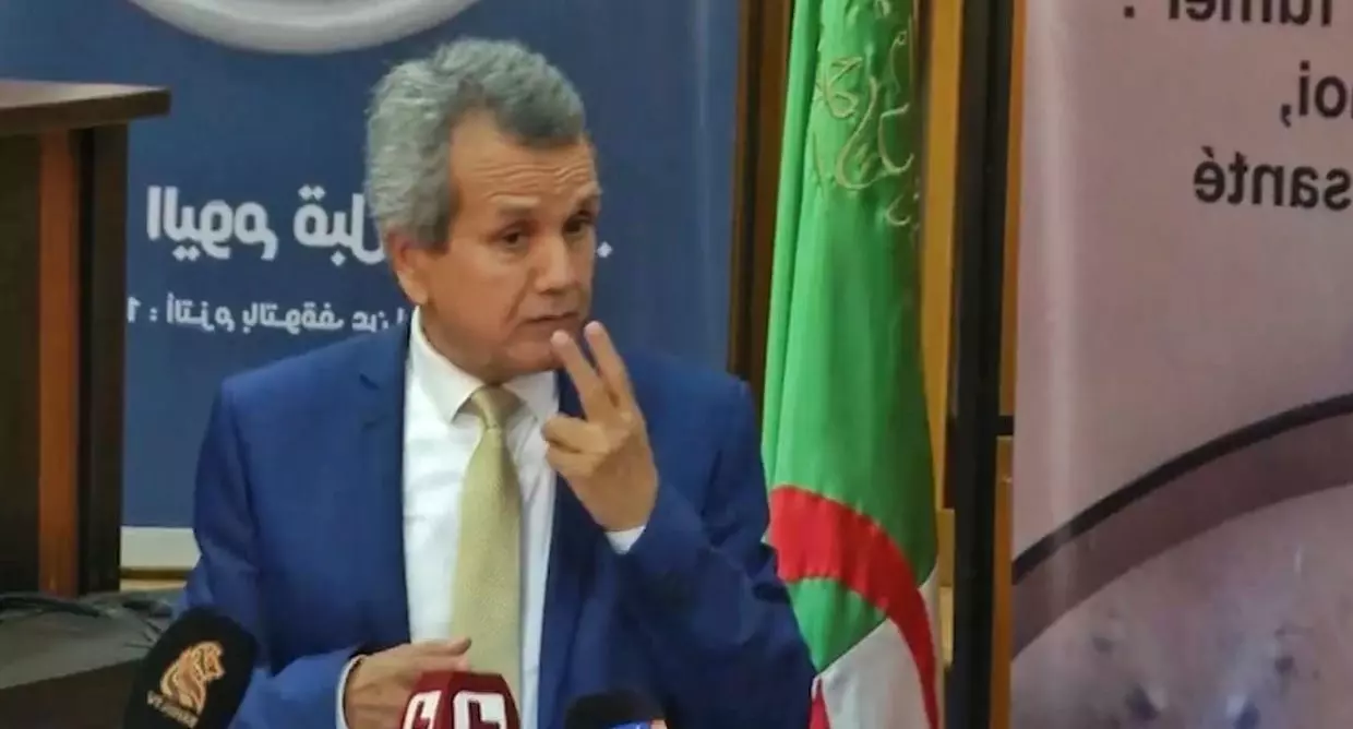 Quand Benbouzid raconte son expérience avec la cigarette