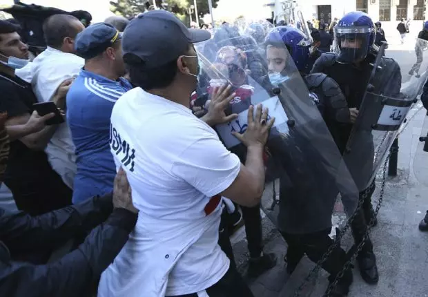 Hirak : des universitaires lancent une pétition contre la répression