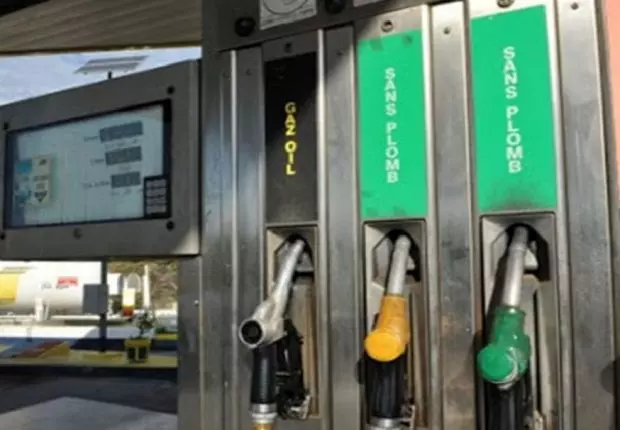 Essence super avec plomb : La date de sa suppression avancée