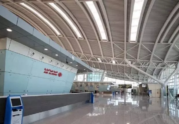 Reprise des vols : Des experts s’expriment sur le confinement obligatoire