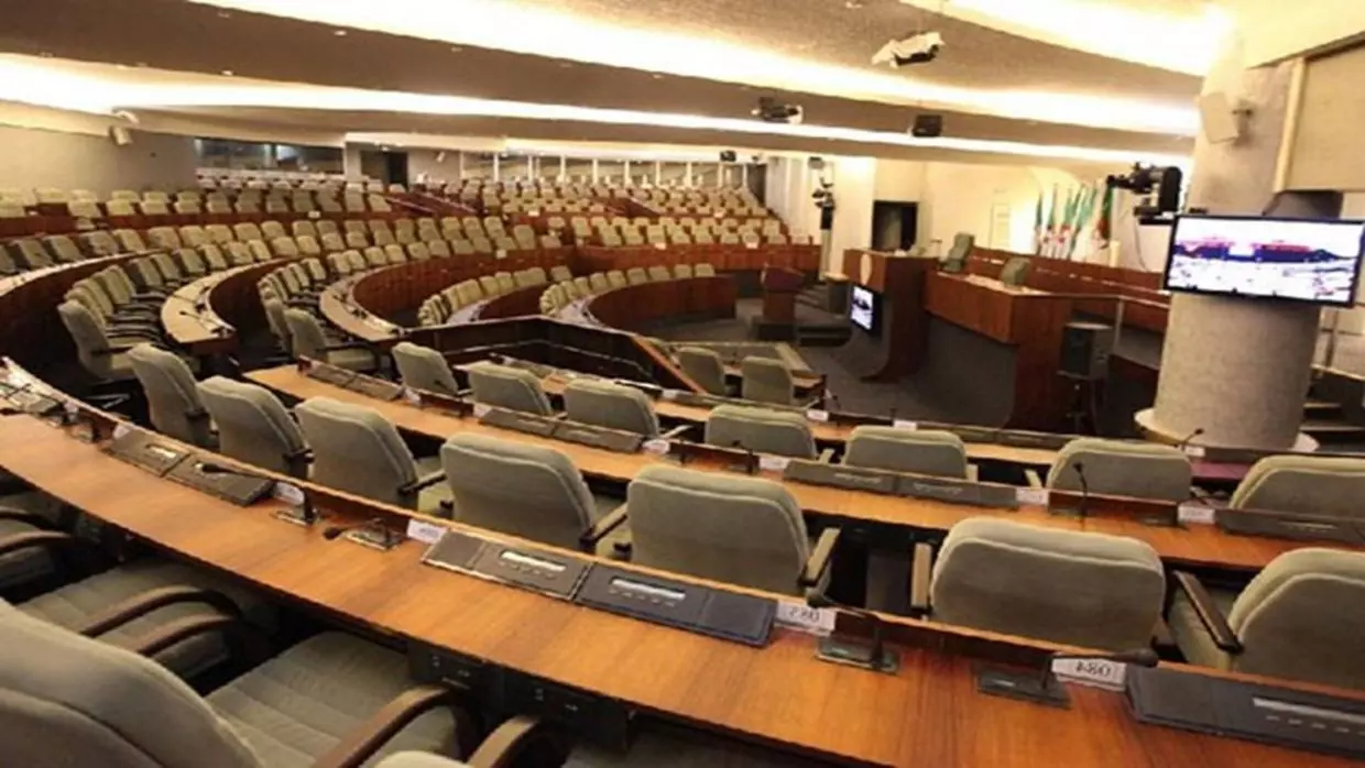 Législatives 2021: l’article 200 écarte de nombreux hommes d’affaires