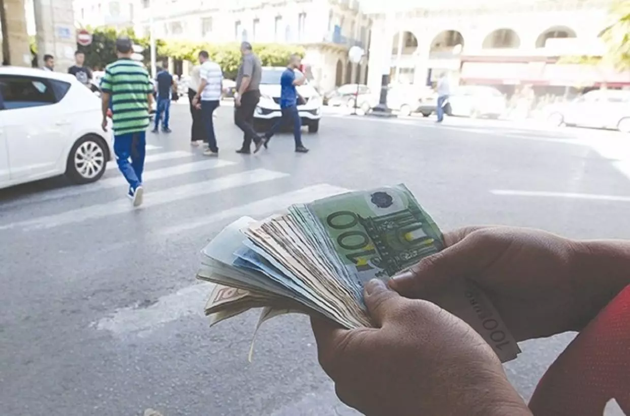Euro, Dollar : taux de change des principales devises en Algérie