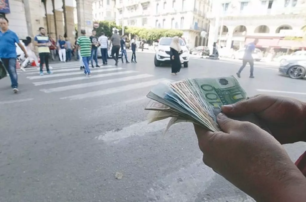 Taux de change de l’euro et des principales devises face au Dinar