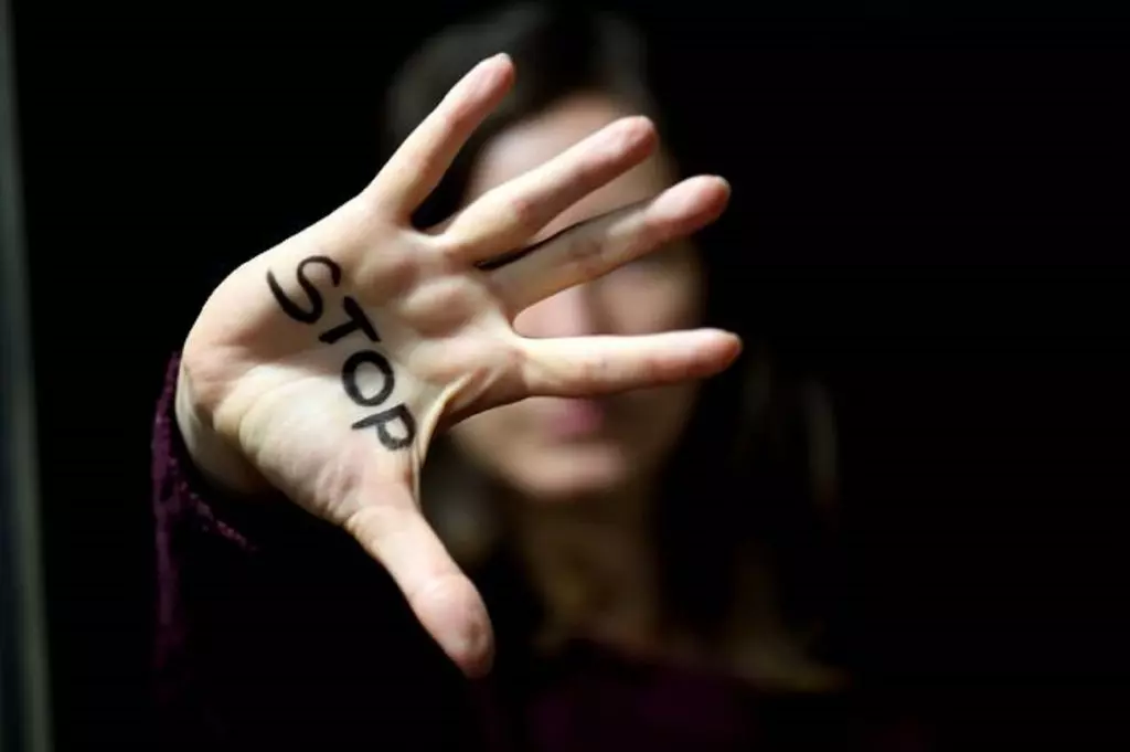 Violences faites aux femmes : les raisons derrière une inquiétante montée