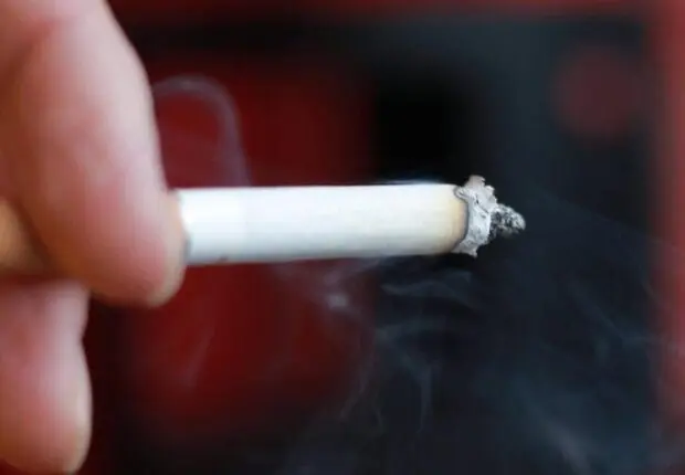 Réduction des risques liés au tabac : des experts dénoncent la ligne dure de l’OMS