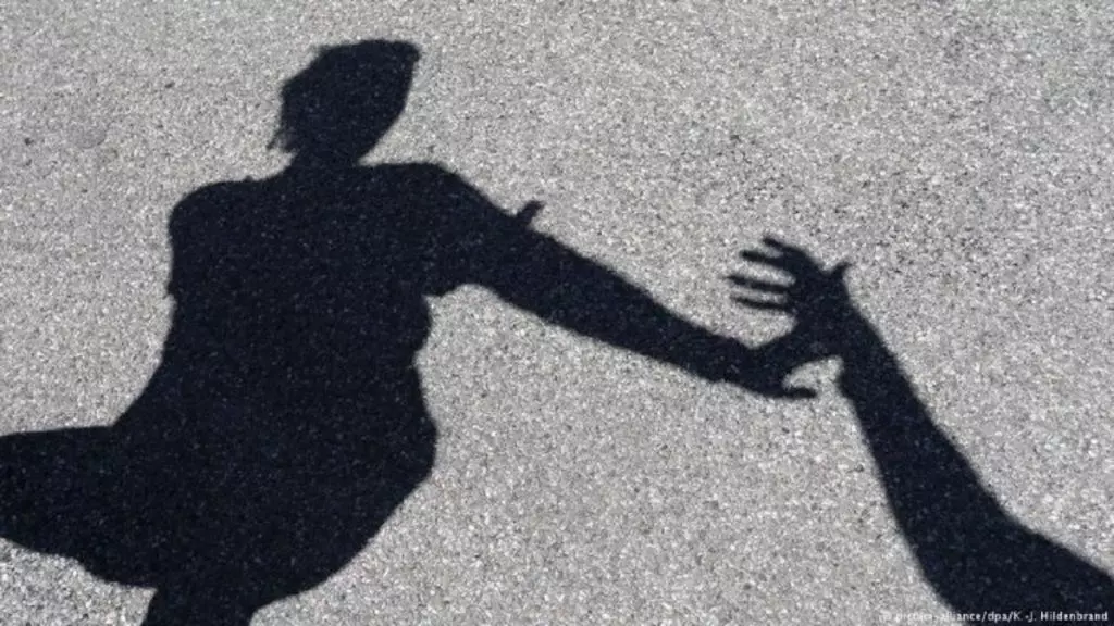 Un mariage blanc vire au drame : un Algérien accusé de viol en France