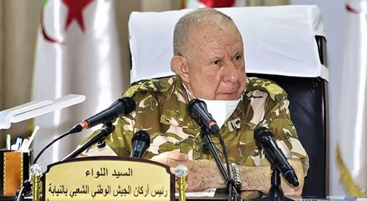 Le MDN dément la « visite secrète » de Chengriha en France