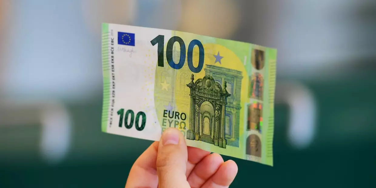 Devises Algérie : taux de change de l’Euro et du Dollar face au Dinar