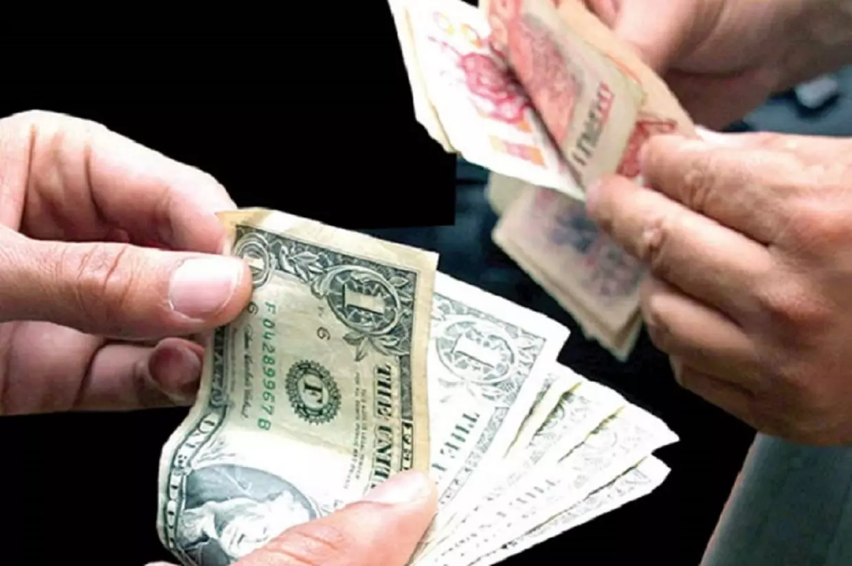 Taux de change : nouveau record pour le Dollar, léger recul de l’Euro