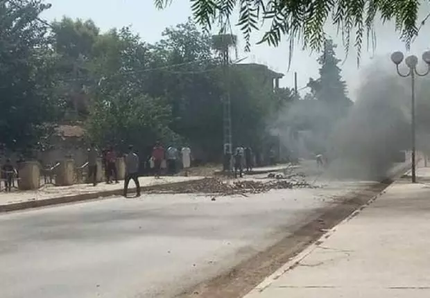 Législatives : Echauffourées entre policiers et manifestants à Bouira