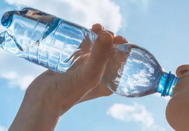 L’eau minérale : un luxe désormais nécessaire ?