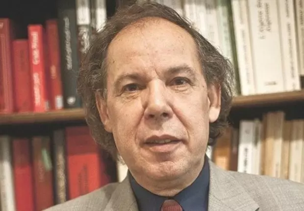 Arrestations d’activistes : « Une diversion » selon Mokrane Ait Larbi