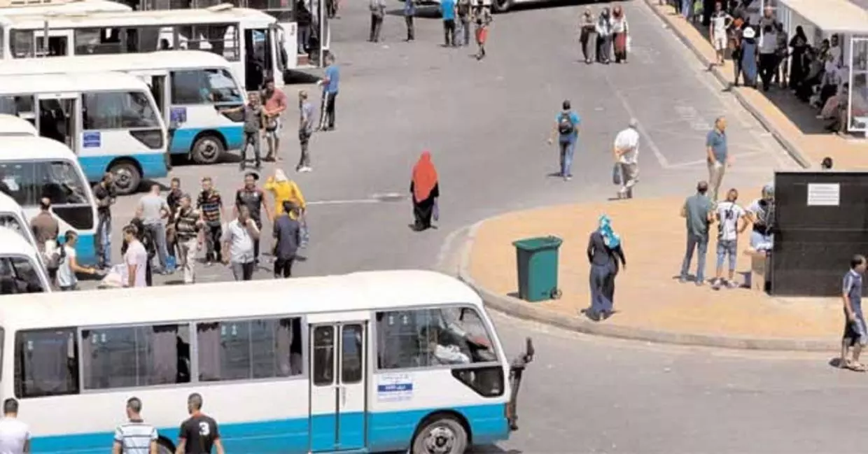 Relizane : une jeune femme accouche dans un bus