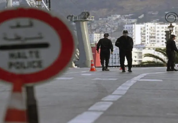 Covid-19: un membre du comité scientifique évoque un confinement total