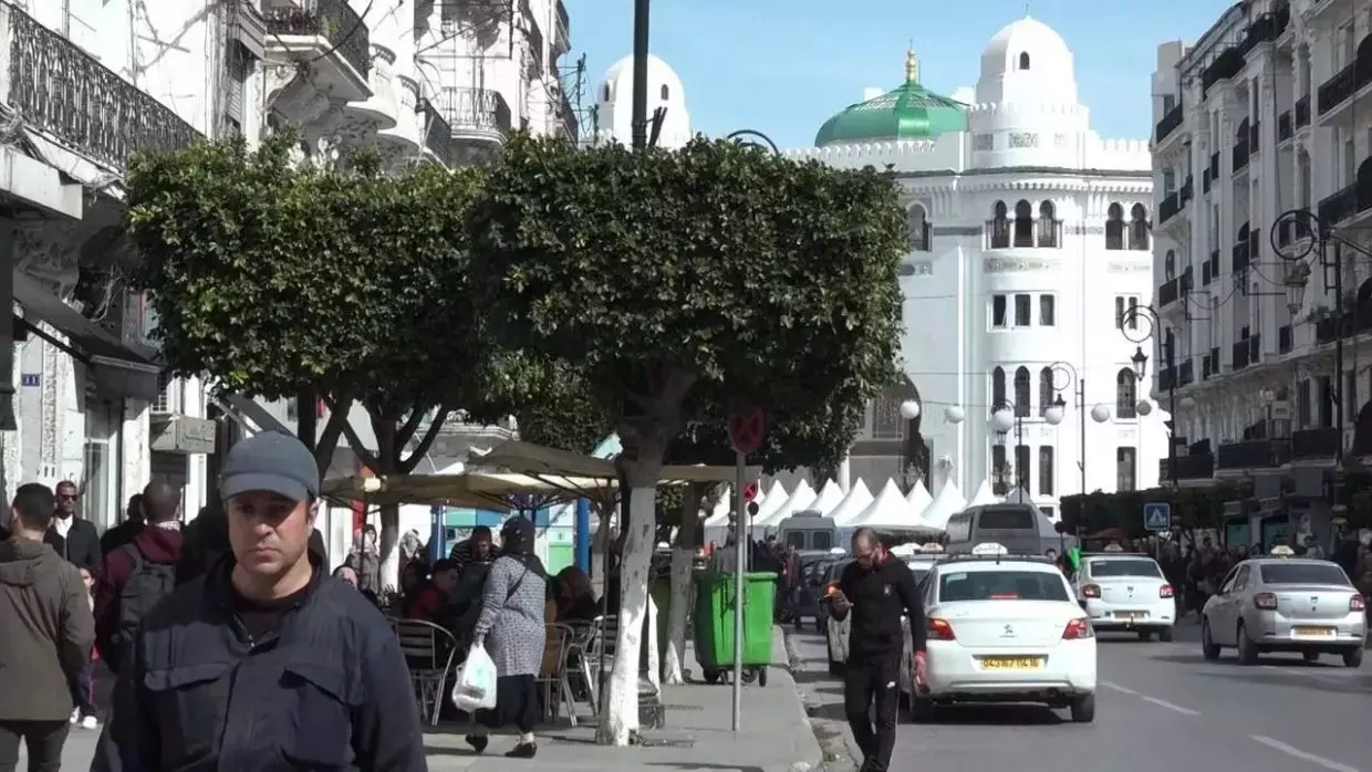 Respect des mesures barrières : le constat inquiétant du Pr Belhadj