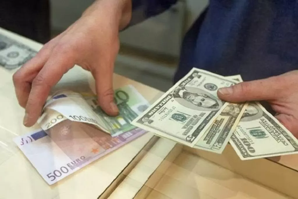 Marchés officiel et parallèle : taux de change du dinar ce 13 novembre