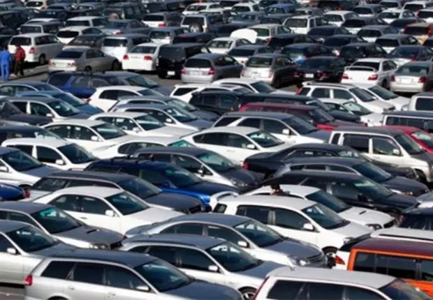 Marché automobile : les raisons d’une si longue crise, selon un expert