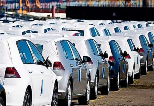 Importation automobile: le blocage persiste et les opérateurs menacent