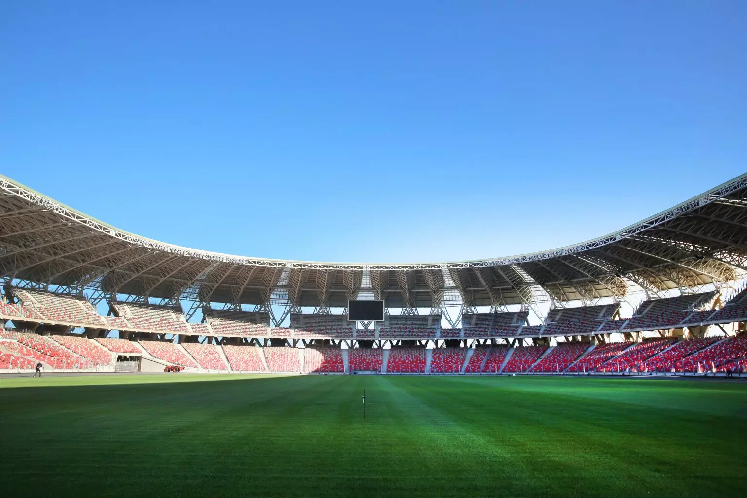 Nouveau Stade olympique d’Oran : Interview avec Salah-Eddine Saidoune et Tom Sheehan