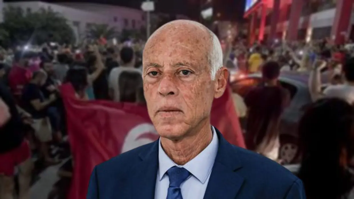 Tunisie : le Premier ministre limogé et le parlement suspendu