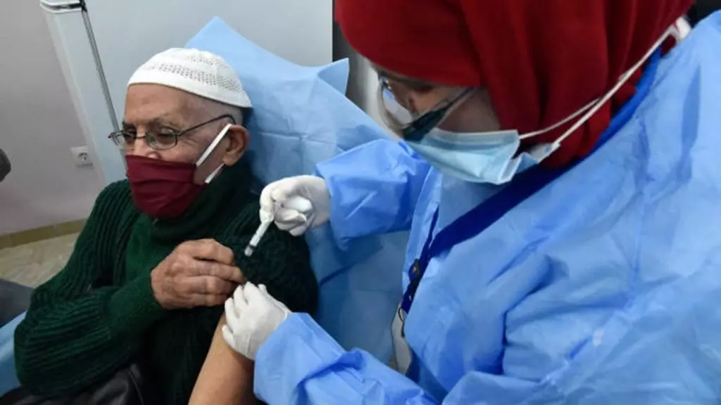 Réaction magnétique post-vaccinale : les explications du Pr Djenouhat