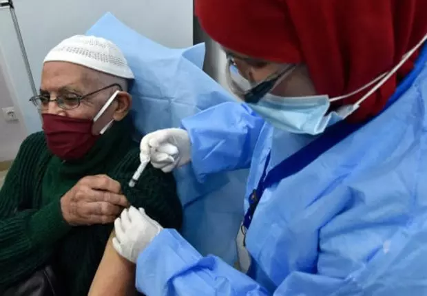 Covid-19 : combiner 2 vaccins pour une meilleure immunité ?