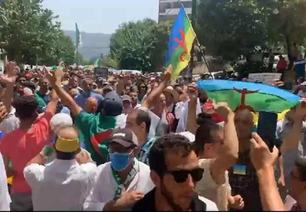 Vendredi 124 : à Tizi Ouzou, le Hirak continue