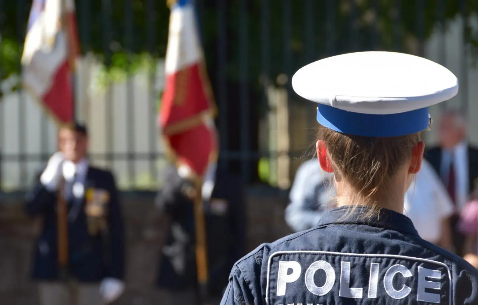 France : victime de racisme, un Algérien riposte violemment