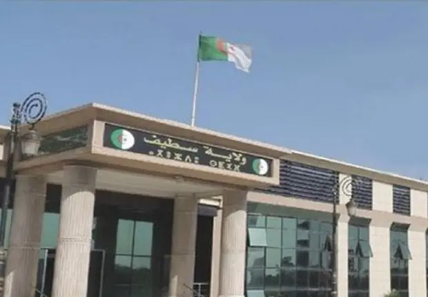 Drapeau national : le wali de Sétif rappelle les maires à l’ordre