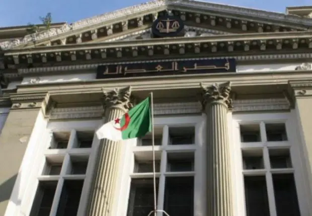 Ces autres mandats d’arrêt internationaux en attente d’exécution