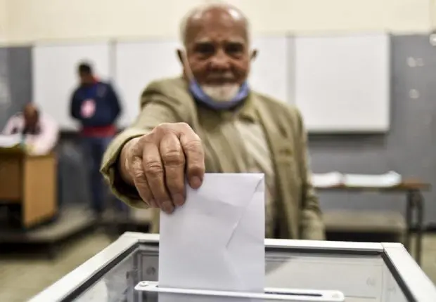 Élections locales : le financement crée la controverse chez les partis