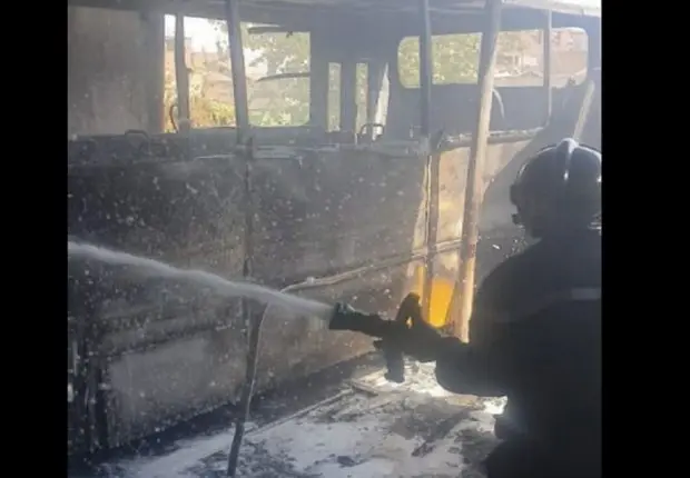 Incendie Oum Bouaghi : 6 bus scolaires brulés