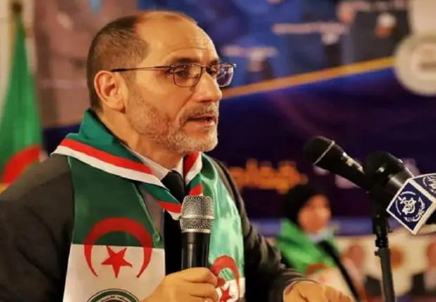 Récupération fonds détournés : Makri critique « le règlement à l’amiable »