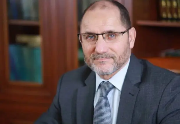 Décès de Bouteflika : quand Makri fait l’éloge de « la mort »