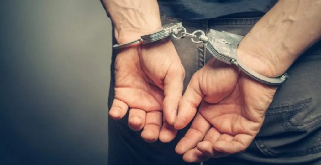 Il a agressé un célèbre cinéaste Français : prison ferme pour un Algérien