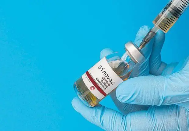 Voyages et Covid-19 : le vaccin Sinovac validé par 15 pays européens