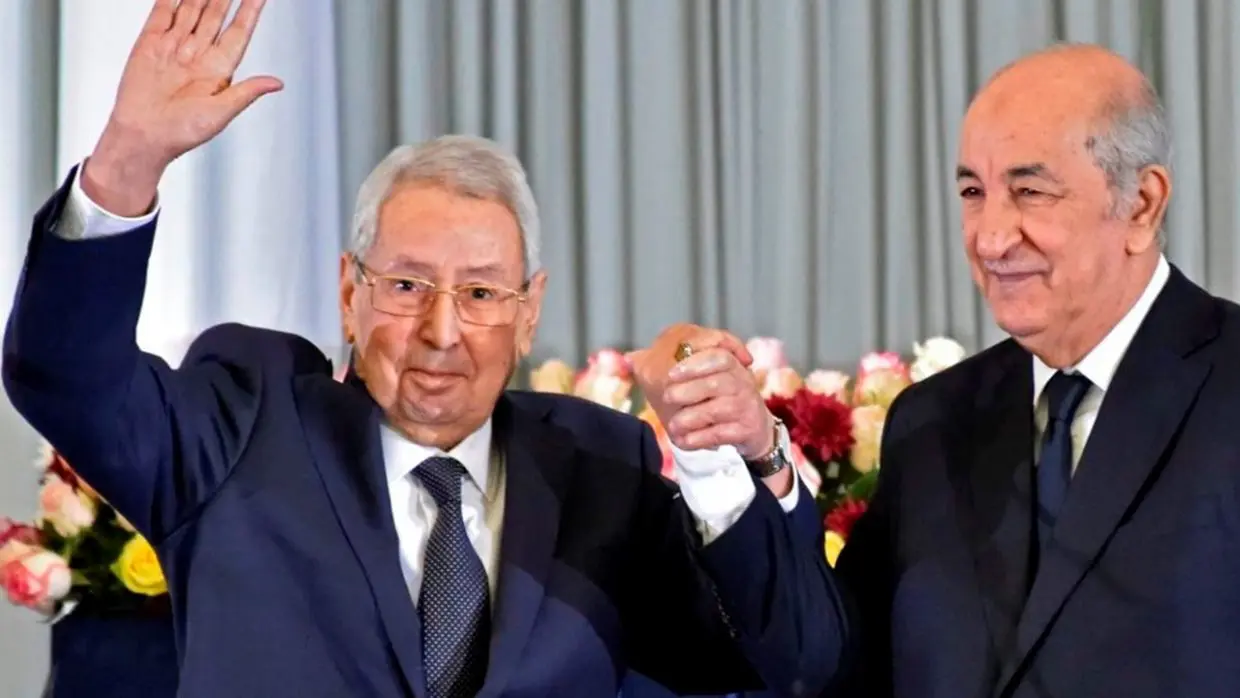 Mort de Bensalah : mise en berne de l’emblème national