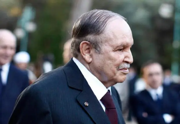 Bouteflika, d’un rêve monarchique à un président déchu