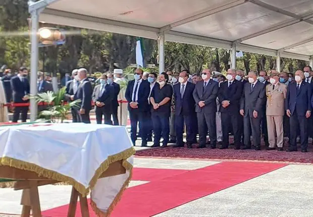 Bouteflika inhumé en présence de Tebboune et autres cadres de l’État
