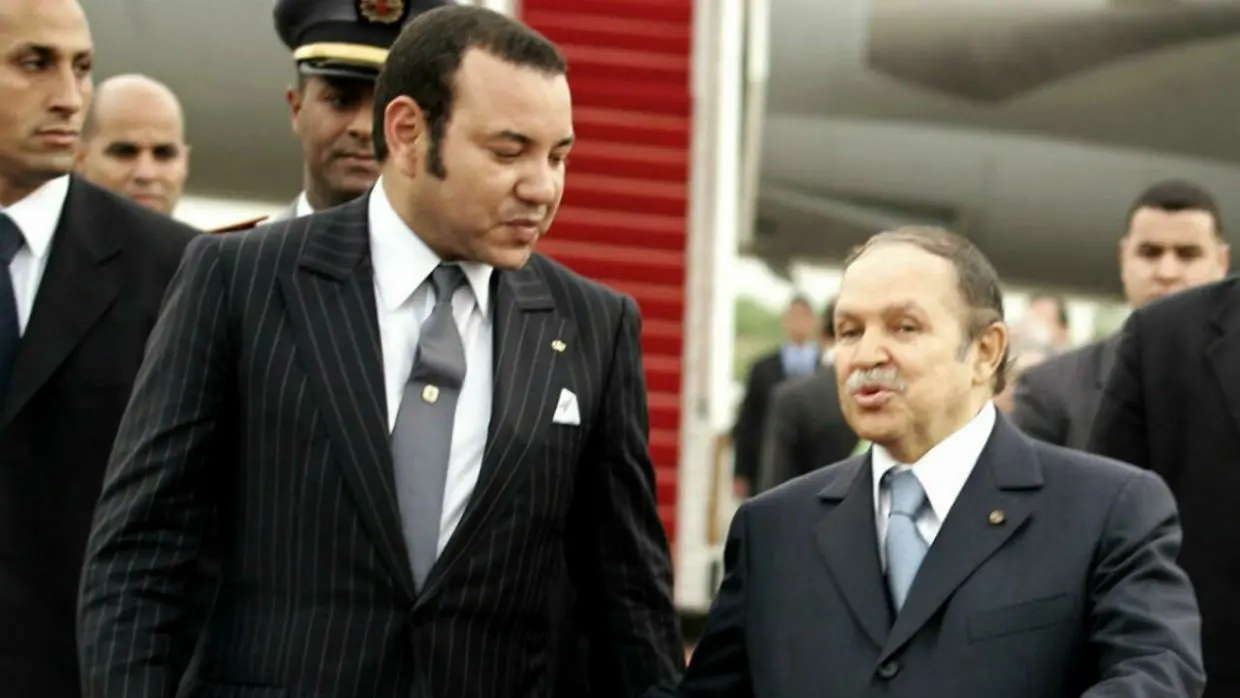 Mohammed VI remémore « les attaches » qui liaient Bouteflika au Maroc