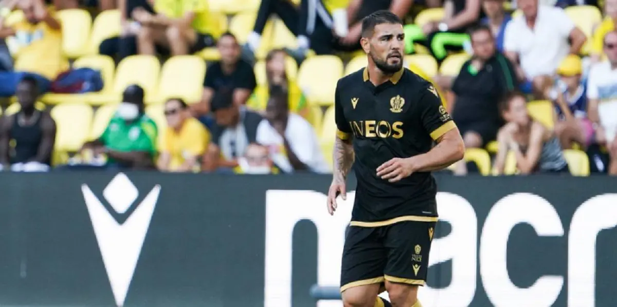 VIDEO. Buteur, Delort fait un grand match face à Saint-Etienne